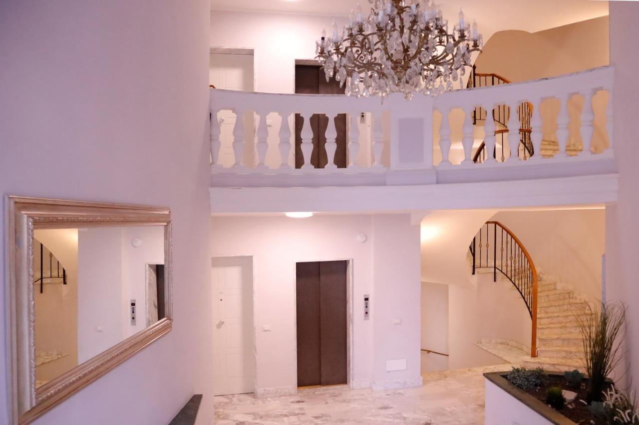 Aparthotel Le Sirene - Chalet Tivoli Luaran gambar